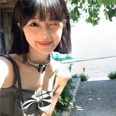 配角
